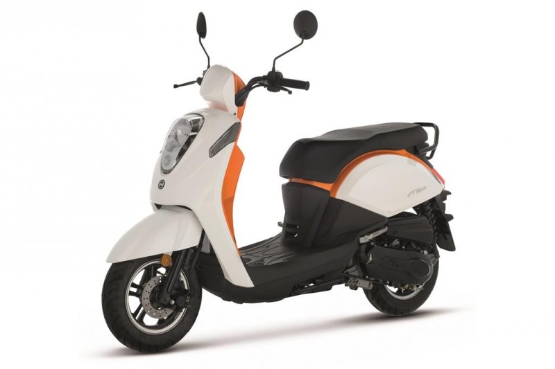  SYM  Mio  50  euro 4 Scooter  50  cm3  ACCESS Bike